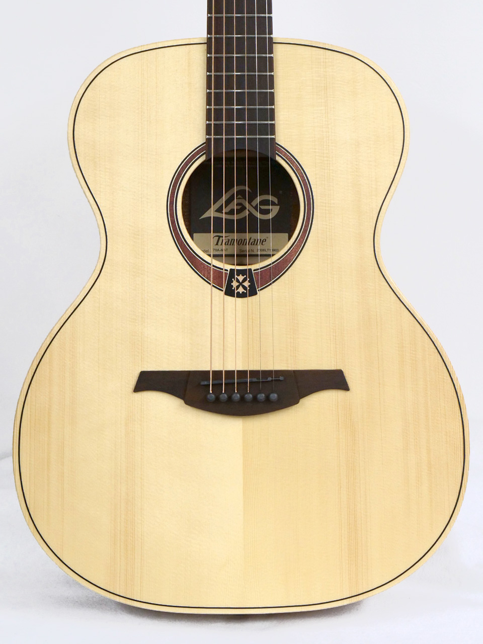 LAG Guitars T70A-NAT AUDITORIUM